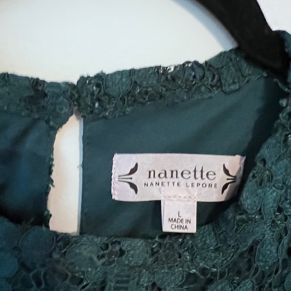 Green Floral Lace Blouse - Picture 3 of 3